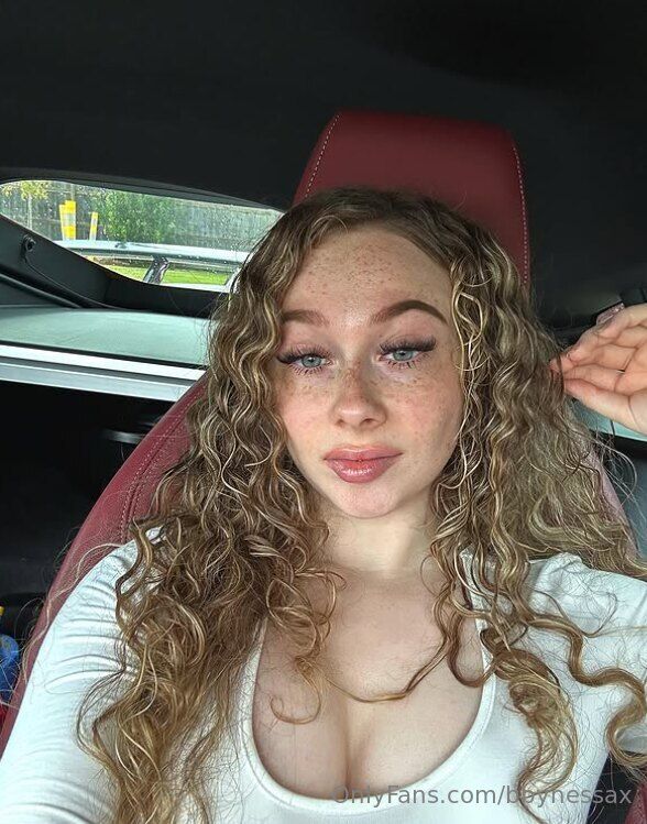 Nessa / bbynessax nude photo #26