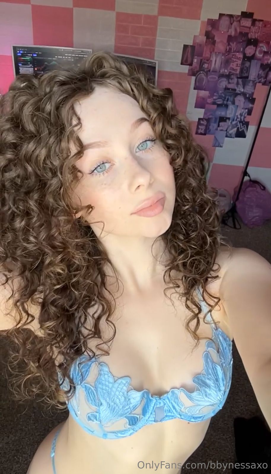 Nessa / bbynessaxo nude photo #5