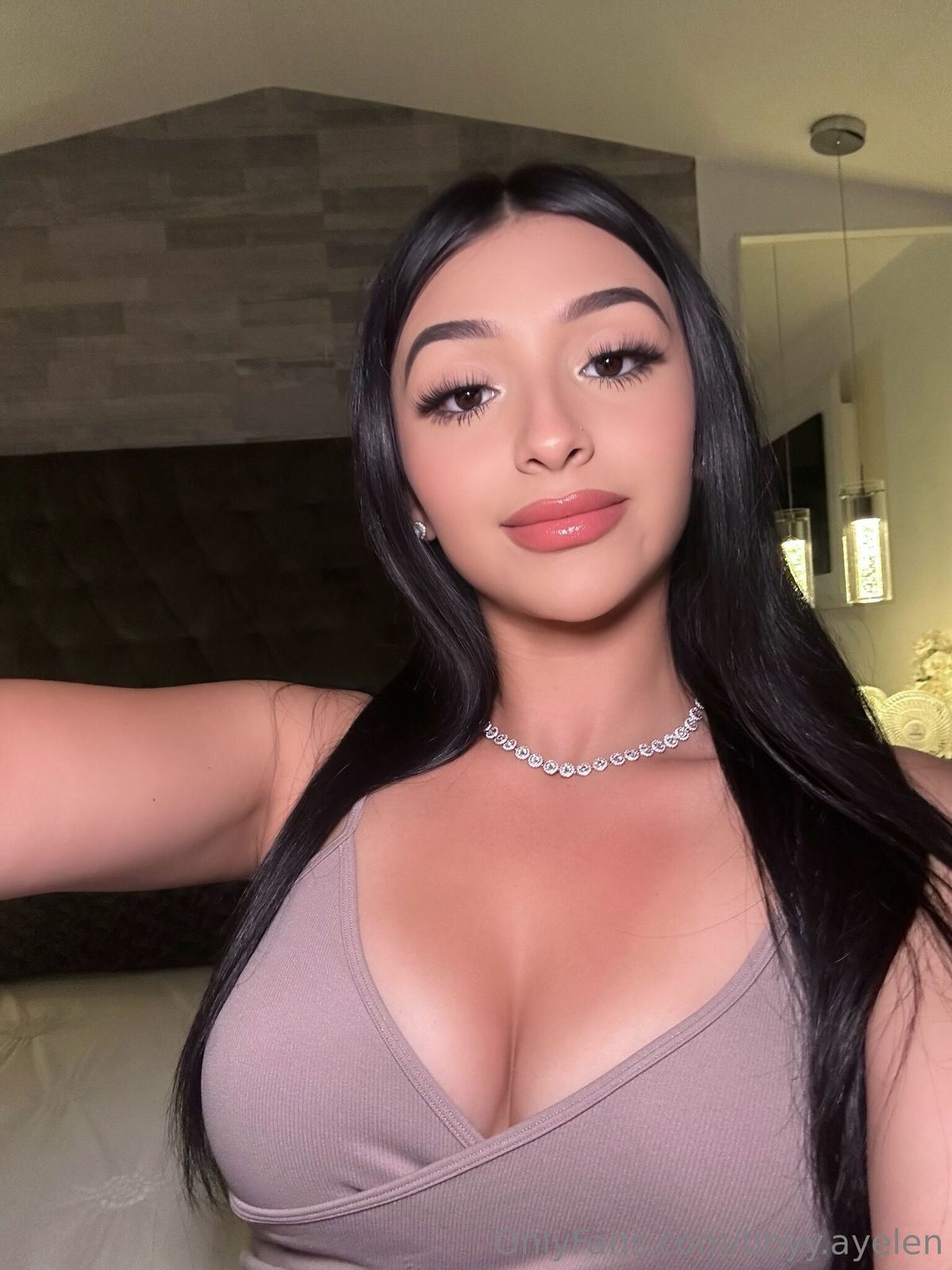 Ayele / bbyy.ayelen nude photo #12