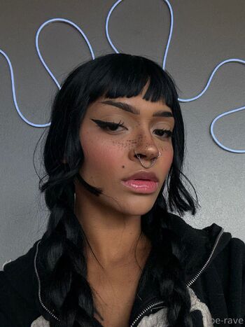 Bee / be-rave / be.ravee / be_riah nude photo #2