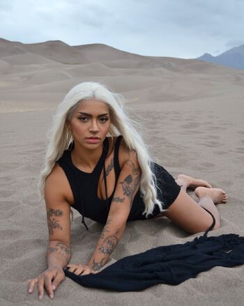 Bee / be-rave / be.ravee / be_riah nude photo #3