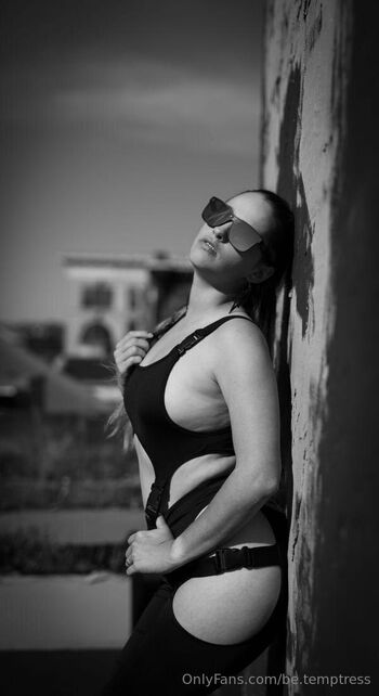 Brown Eyed Temptress / be.temptress nude photo #25