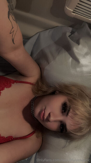 KinkyT / beautifulychaotic nude photo #1