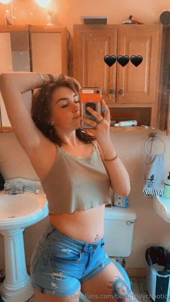 KinkyT / beautifulychaotic nude photo #11