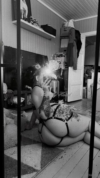 Anja / bebybunny / anjaerikastroem nude photo #18