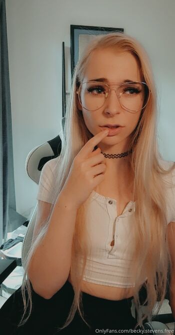 𝔹𝕖𝕔𝕜𝕪 𝕊𝕒𝕧𝕒𝕘𝕖 / becky.savage.free nude photo #30