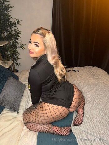 Rebecca Goodwi / beckymil911 nude photo #33