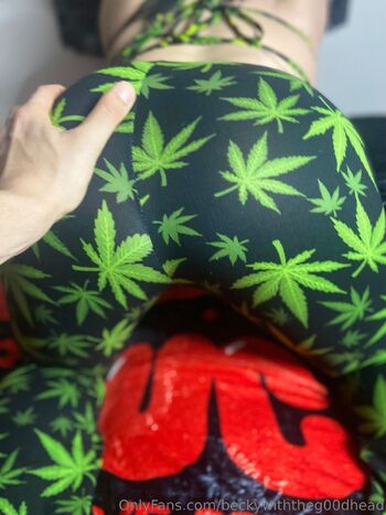 Becky 𝓕𝓡𝓔𝓔 / beckywiththeg00dhead nude photo #19