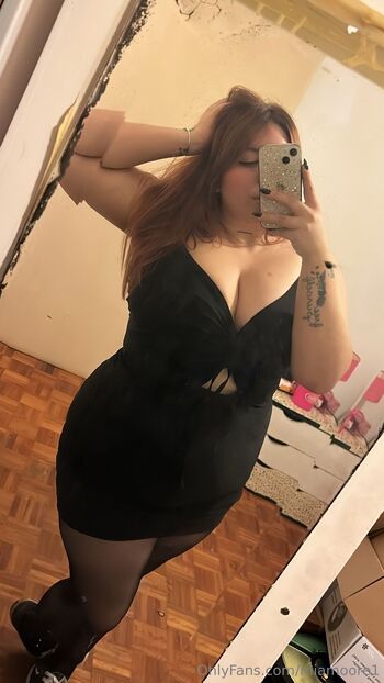 Belu / beelufree nude photo #9