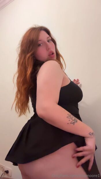 Belu / beelufree nude photo #15