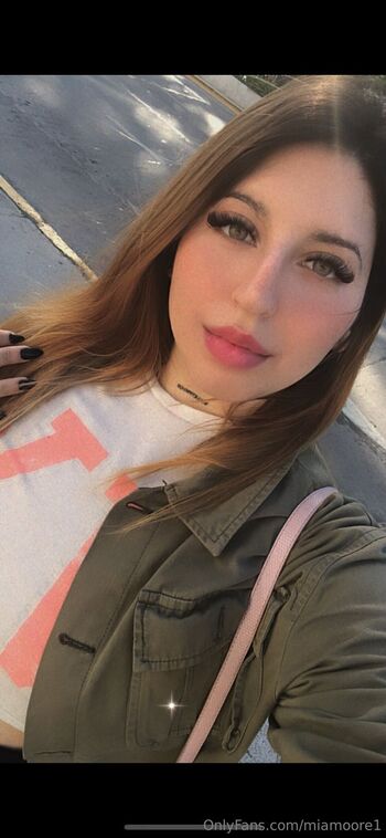 Belu / beelufree nude photo #20