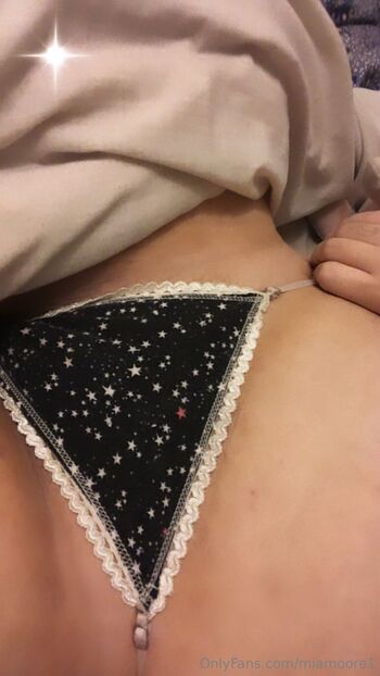 Belu / beelufree nude photo #21