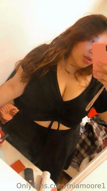 Belu / beelufree nude photo #27