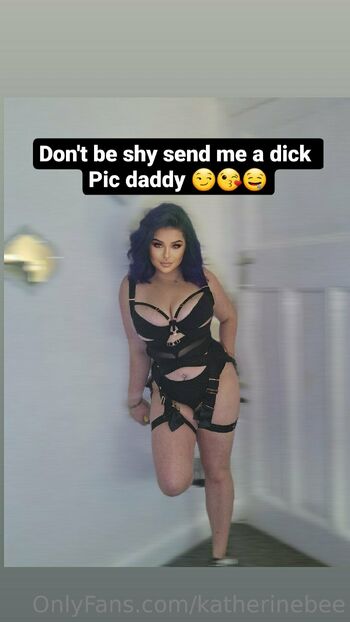 Becky Be / beequeen99 nude photo #8