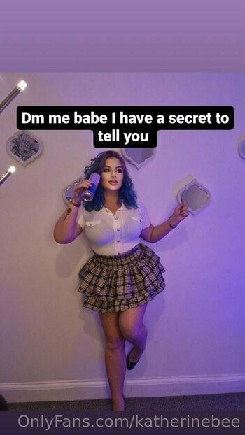 Becky Be / beequeen99 nude photo #34