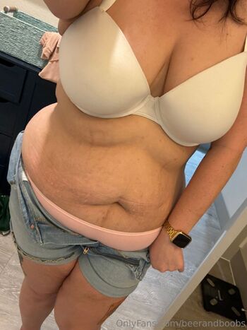 victori / beerandboobs / boobsandbeer_ nude photo #35