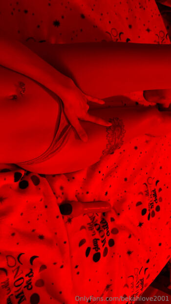 SexyBunny / bekahlove2001 nude photo #5