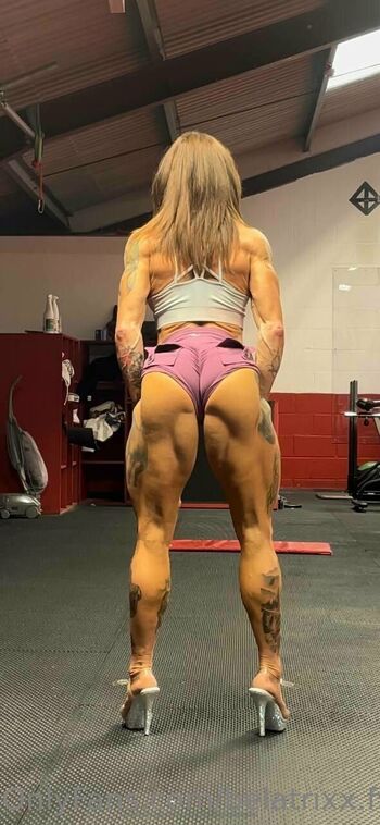 Belatri / belatrixx.fit nude photo #7