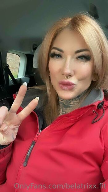 Belatri / belatrixx.fit nude photo #25