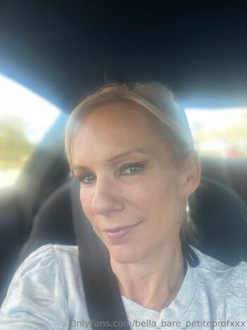 Bella Bar / bella_bare_petiteprofxxx nude photo #10