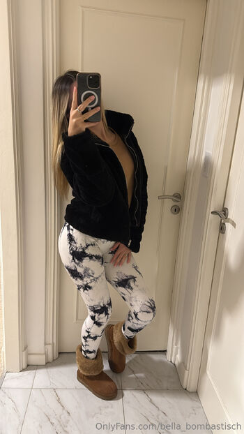 Bell / bella_bombastisch nude photo #3