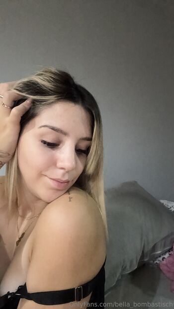 Bell / bella_bombastisch nude photo #12