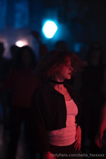 Bella Foxxy / bella_foxxxxx / bella_f111 nude photo #2