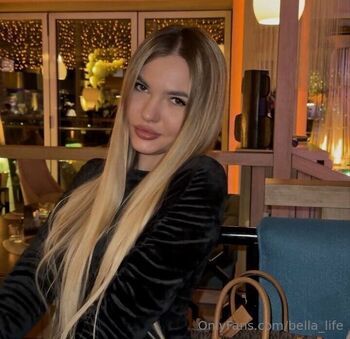 Bell / bella_life nude photo #2