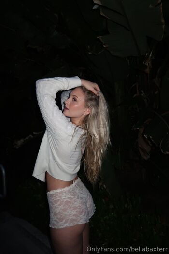 Bells / bellabaxterr nude photo #27