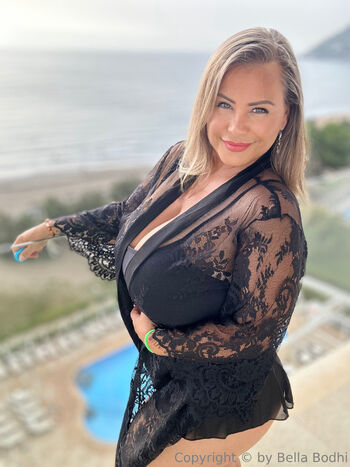 Bella Bodhi - Confidenceinmybod / bellabodhi / confidenceinmybody nude photo #32