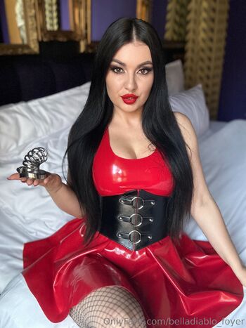 𝓖𝓸𝓭𝓭𝓮𝓼𝓼 𝓑𝓮𝓵𝓵𝓪 𝓯𝓸𝔂𝓮𝓻 / belladiablo_foyer nude photo #15