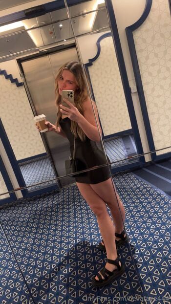 Bella Fay / bellafaye444 nude photo #35