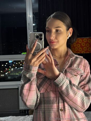 Bell / bellamonn nude photo #2