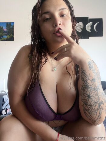 Bella / bellamrtnz nude photo #17