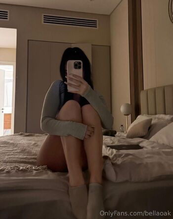 bell / bellaoak nude photo #6