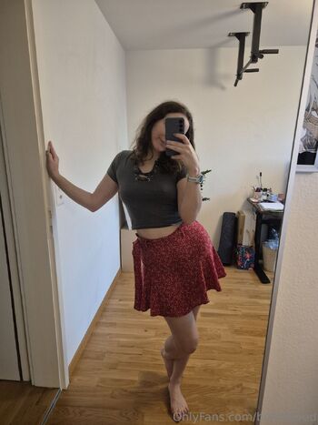 Bell / bellareved nude photo #29