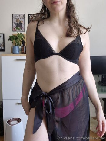 Bell / bellareved nude photo #33