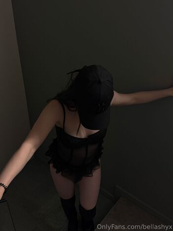 Bell / bellashyx nude photo #35