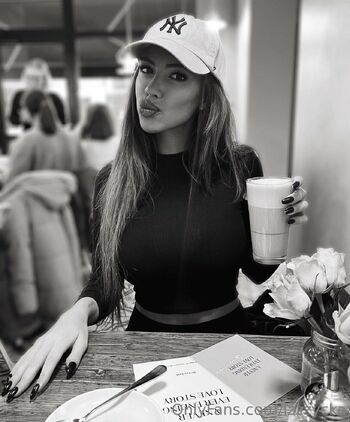 Bell / bellaskaa nude photo #36