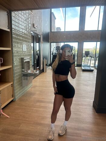 Bell / bellaslaysxo / bellaslaysxoxo nude photo #5