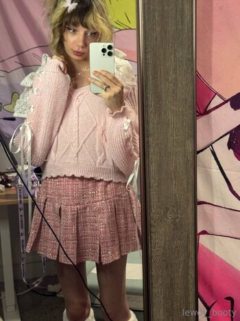 Bell / bellathrnexo / lewdy__booty nude photo #2