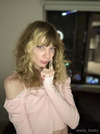 Bell / bellathrnexo / lewdy__booty nude photo #23