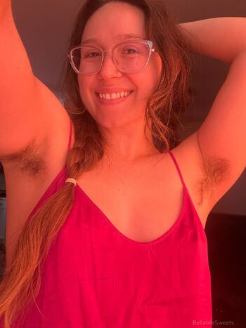 Bella with a bus / bellatrixsweets nude photo #2