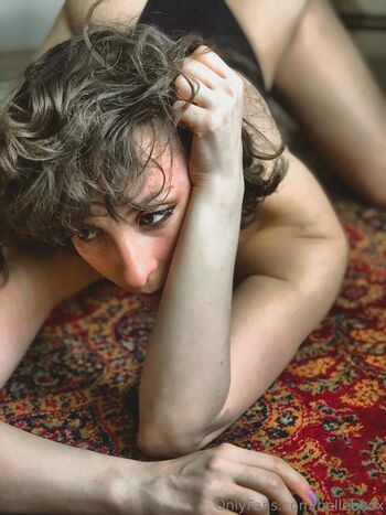 BELL / belleboox nude photo #33