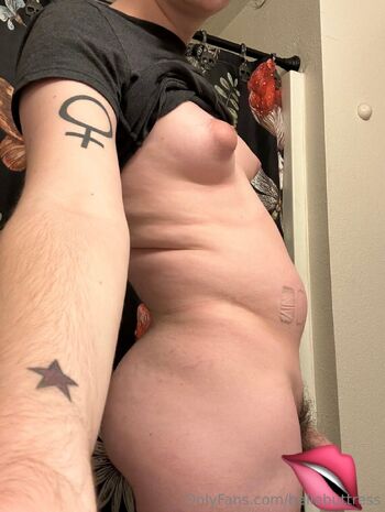 Belle / bellebuttress nude photo #35