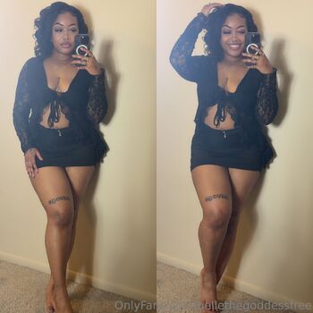 Belle / bellethegoddessfree nude photo #4