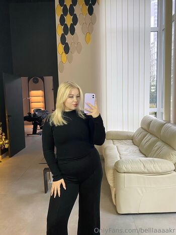 OnlyFans / belllaaaakr nude photo #12