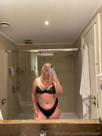 OnlyFans / belllaaaakr nude photo #15