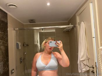 OnlyFans / belllaaaakr nude photo #18