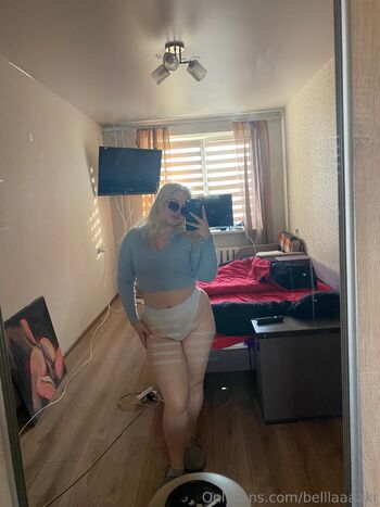 OnlyFans / belllaaaakr nude photo #32